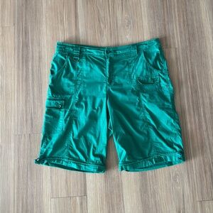 VTG Style & Co Shorts Cargo Pocket Bermuda Green Mid Rise Womens 14 Utility 90s